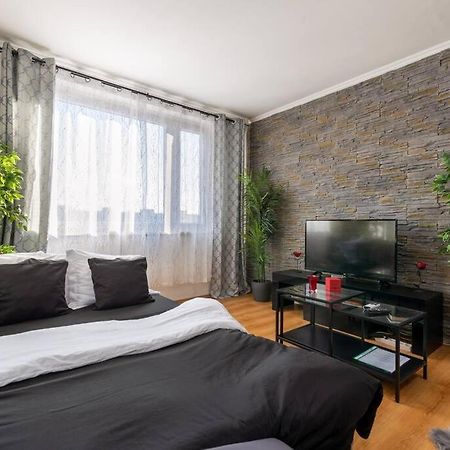 Ferienwohnung Spacious And Bright Flat Between Airport & Center Budapest Exterior foto