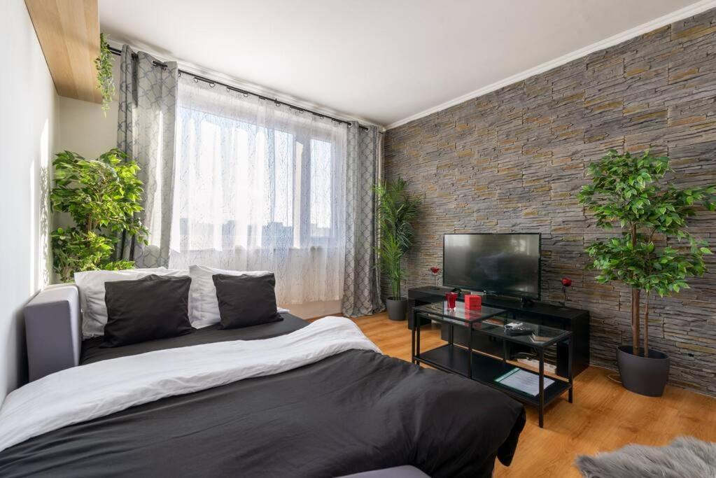 Ferienwohnung Spacious And Bright Flat Between Airport & Center Budapest Exterior foto