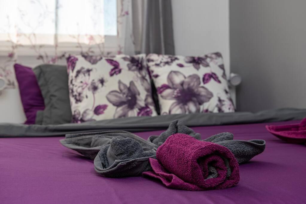 Ferienwohnung Spacious And Bright Flat Between Airport & Center Budapest Exterior foto