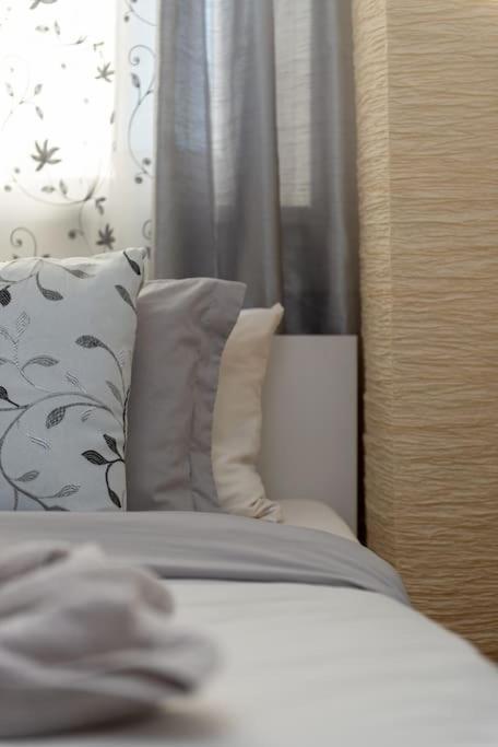 Ferienwohnung Spacious And Bright Flat Between Airport & Center Budapest Exterior foto